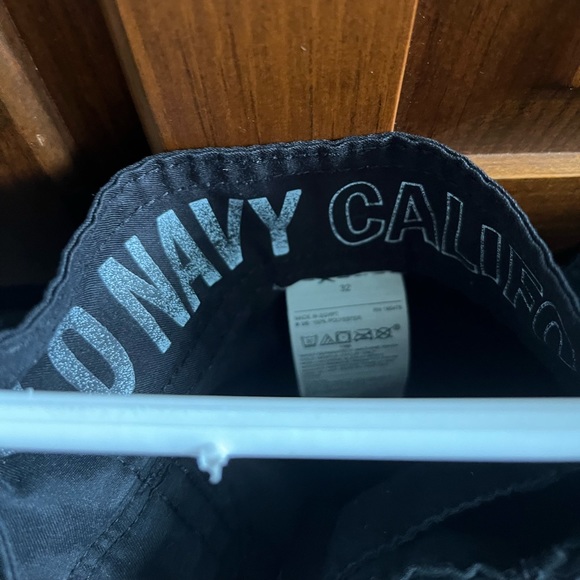 Old Navy Men’s Swim Shorts - Picture 3 of 3